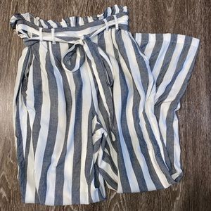 Super cute flows pants!